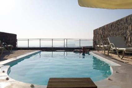 Sea-view villa in Megalochori, photograph 2