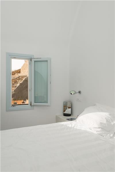 Sea-view villa in Pyrgos, photograph 7
