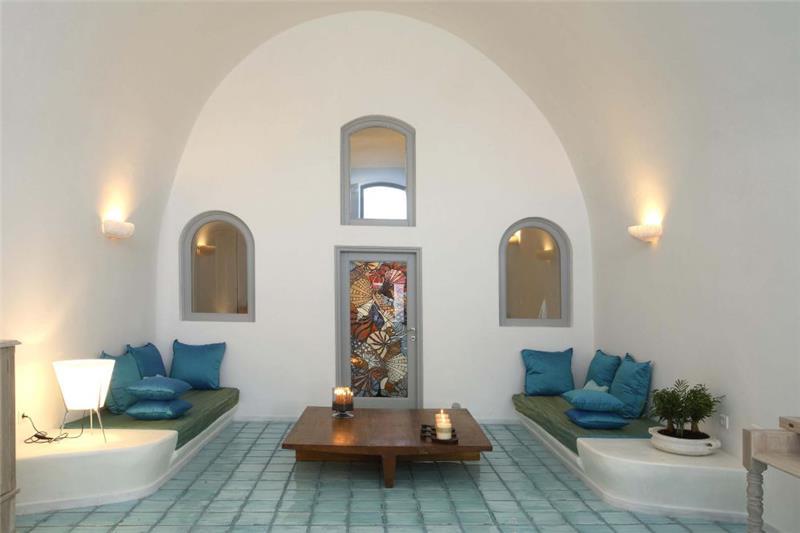 Sea-view villa in Fira, photograph 6