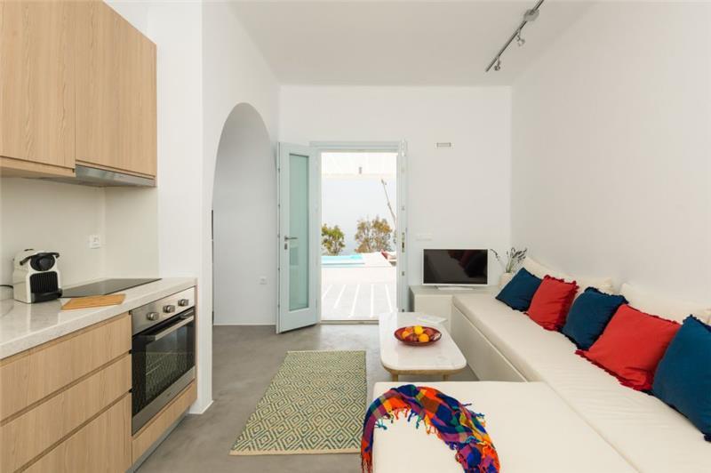 Sea-view villa in Pyrgos, photograph 10