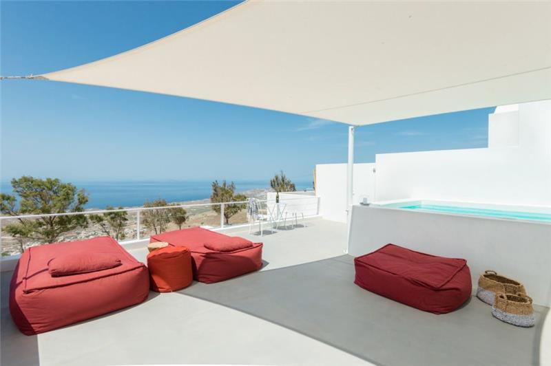 Sea-view villa in Pyrgos, photograph 3