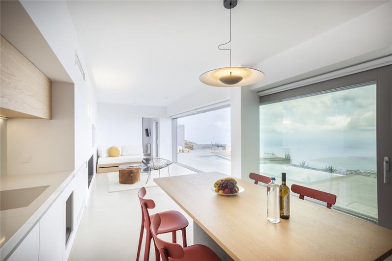 Sea-view villa in Pyrgos, photograph 8