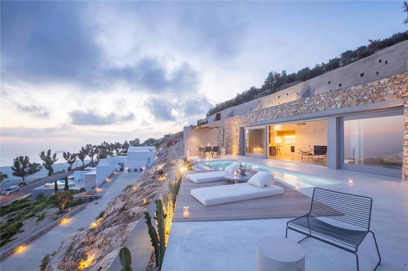 Sea-view villa in Pyrgos, photograph 4