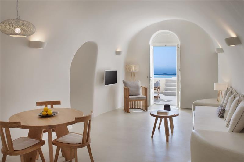 Sea-view villa in Firostefani, photograph 6