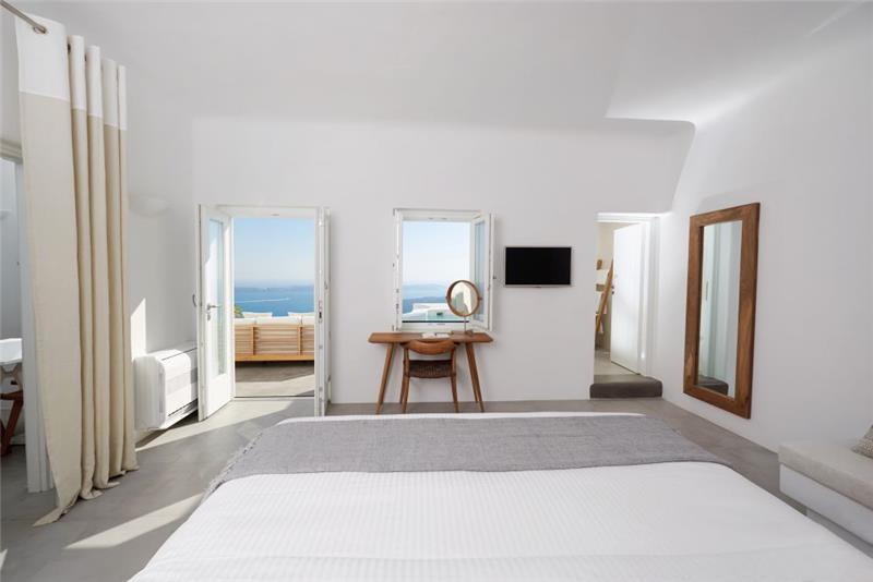 Sea-view villa in Imerovigli, photograph 11