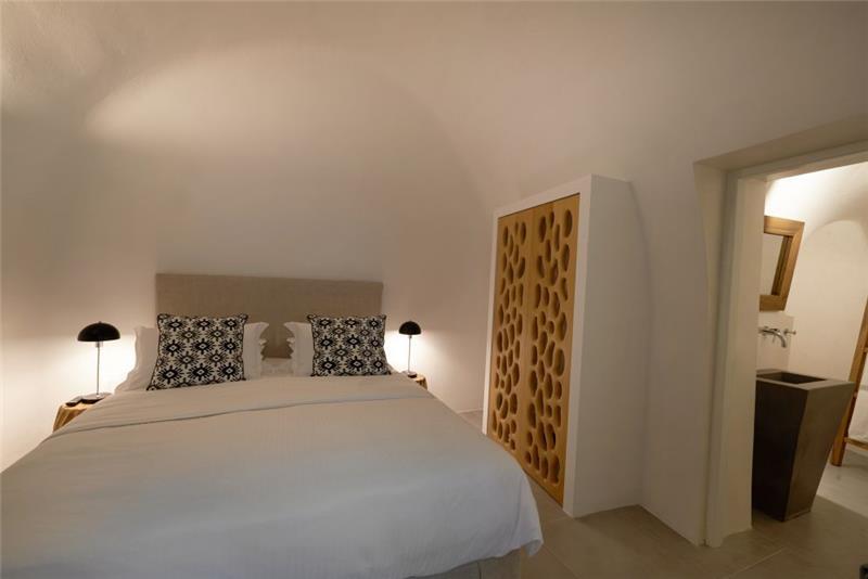 Sea-view villa in Imerovigli, photograph 9