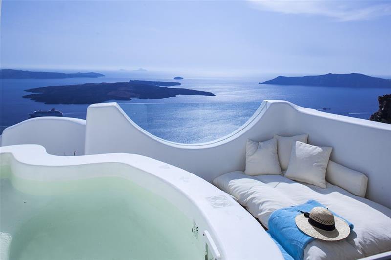 Sea-view villa in Imerovigli, photograph 20