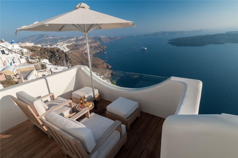 Sea-view villa in Imerovigli, photograph 2