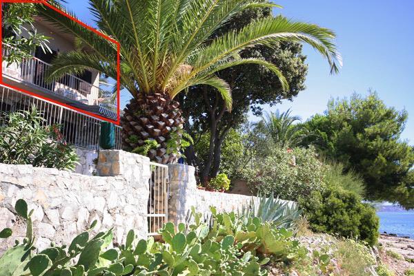 Beachfront villa in Seget Vranjica, photograph 15