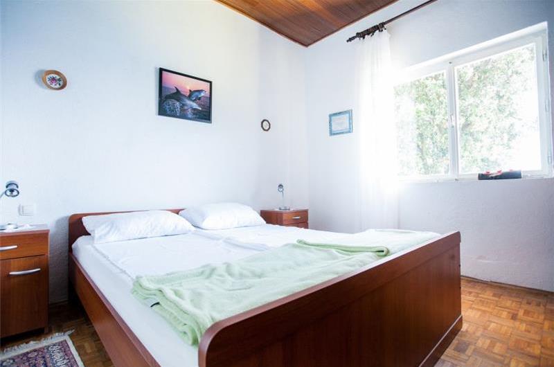 3 Bedroom Apartment in Seget Vranjica nr Trogir, Sleeps 6