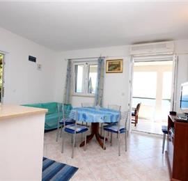 2 Bedroom Apartment with Shared Pool in Seget Vranjica near Trogir, sleeps 4