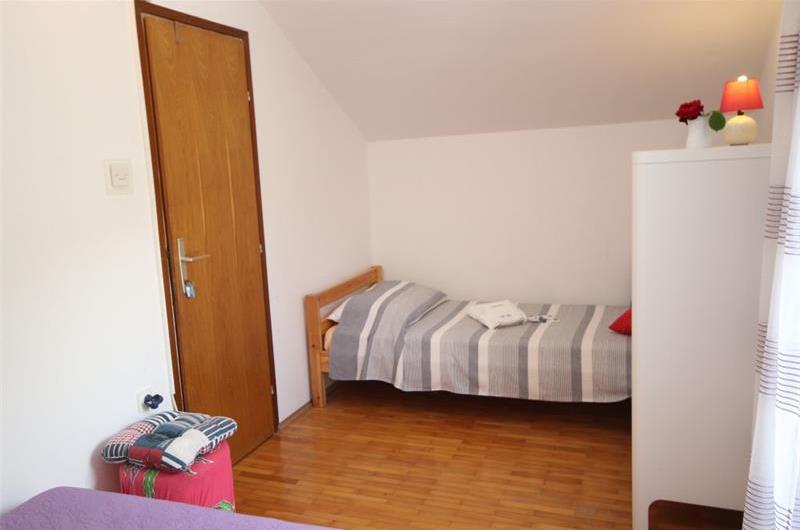 3 bed villa with separate annex for 2 in Sevid near Primosten, sleeps 8-12