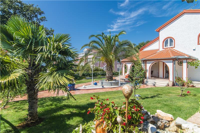 Villa in Porec, photograph 10