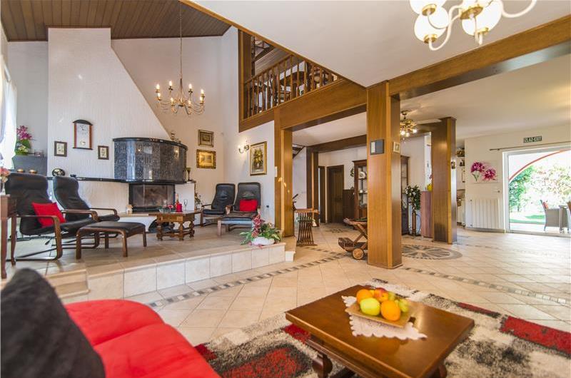 4 Bedroom Villa with Pool and Annex near Porec, Sleeps 8