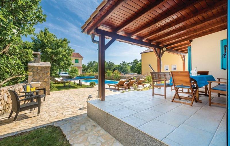 3 Bedroom Villa with Pool near Malinska, Sleeps 6