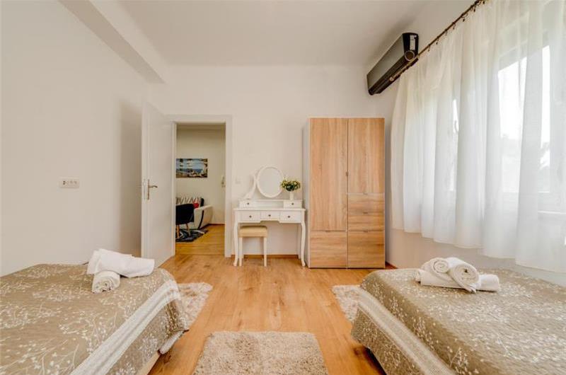 4 Bedroom Villa with Balcony near Split Old Town, Sleeps 8-10