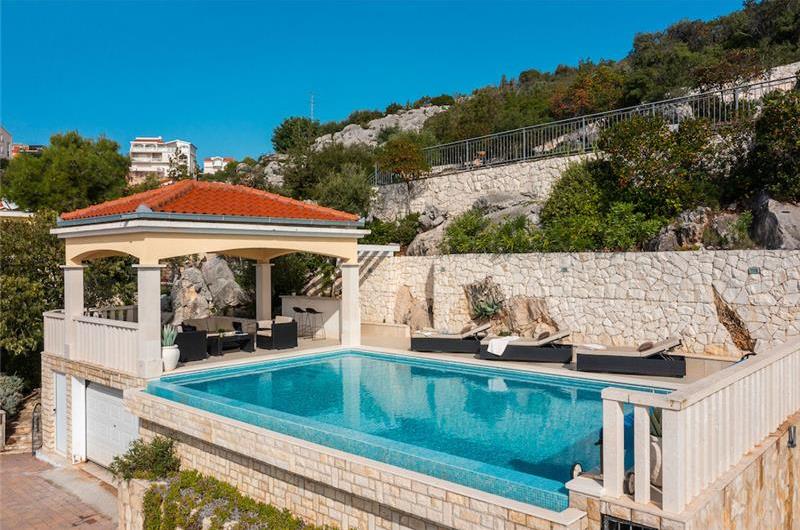 3 Bedroom Villa in Uvala Ljubljeva near Trogir, sleeps 6-7