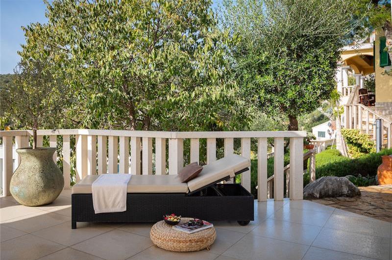 3 Bedroom Villa in Uvala Ljubljeva near Trogir, sleeps 6-7