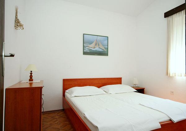 2 Bedroom Cottage with 1 Bedroom Annexe in Razanj, near Rogoznica, Sleeps 6