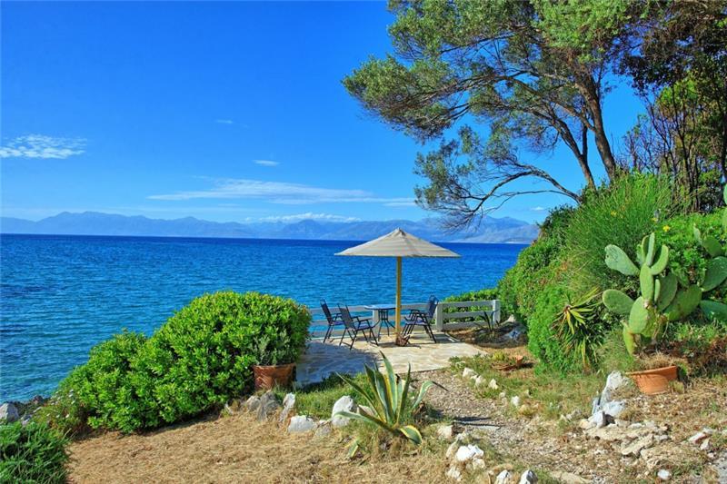 Sea-view villa in Karniaris, photograph 10