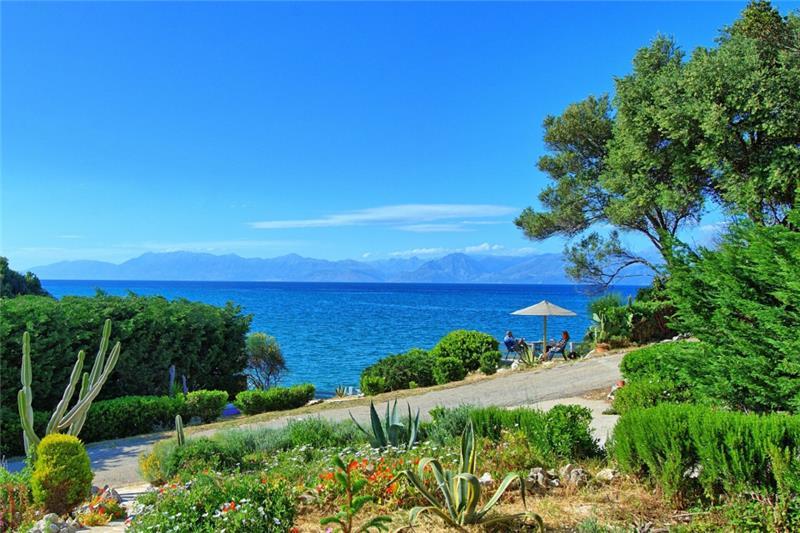 Sea-view villa in Karniaris, photograph 8