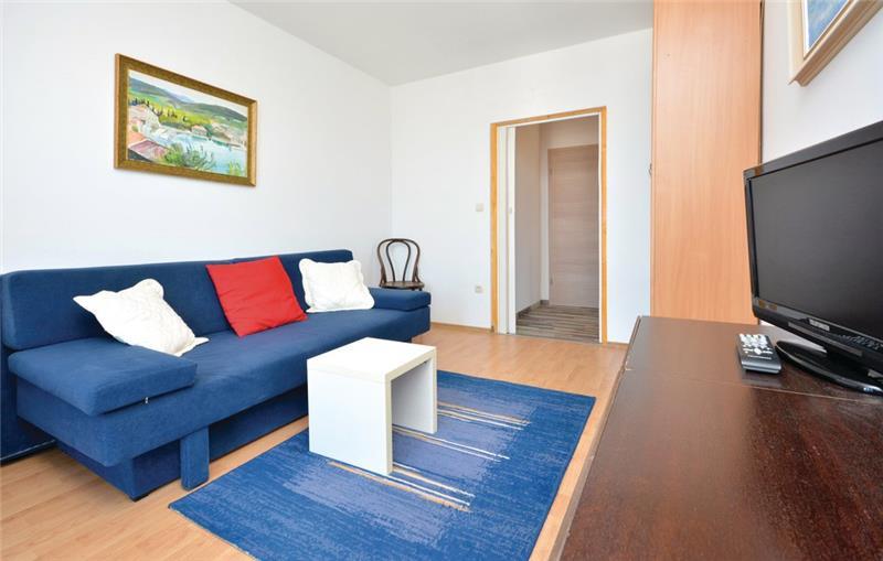 Sea-view villa in Jelsa, photograph 10