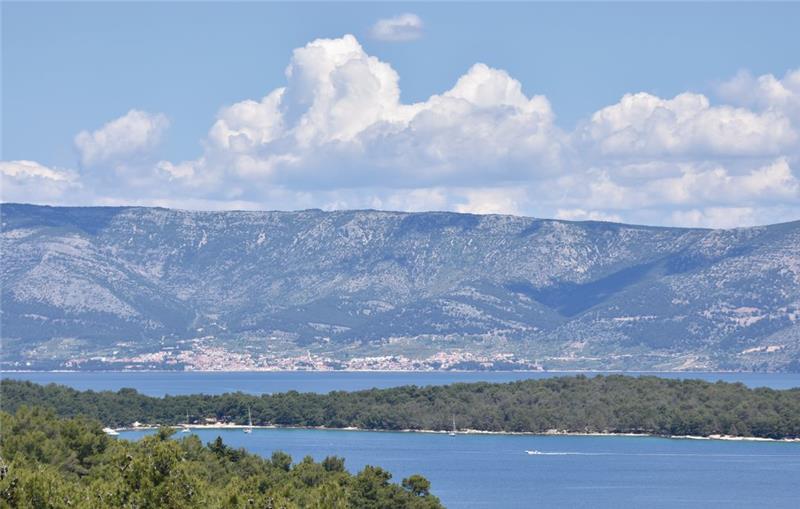 Sea-view villa in Jelsa, photograph 16