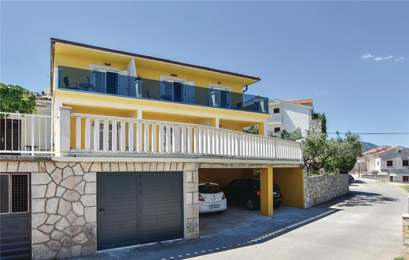 Sea-view villa in Jelsa, photograph 17