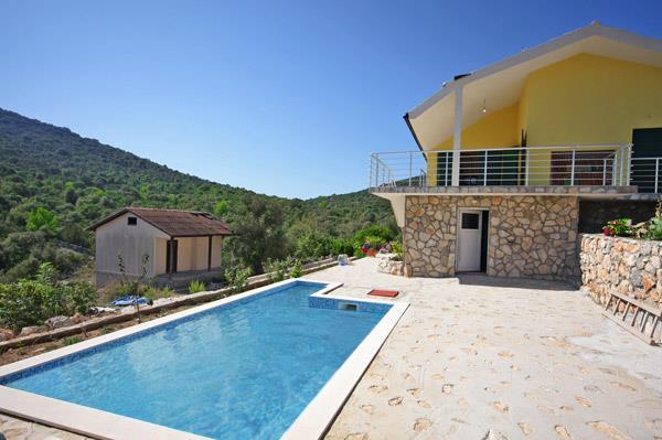 Sea-view villa in Vinisce, photograph 3