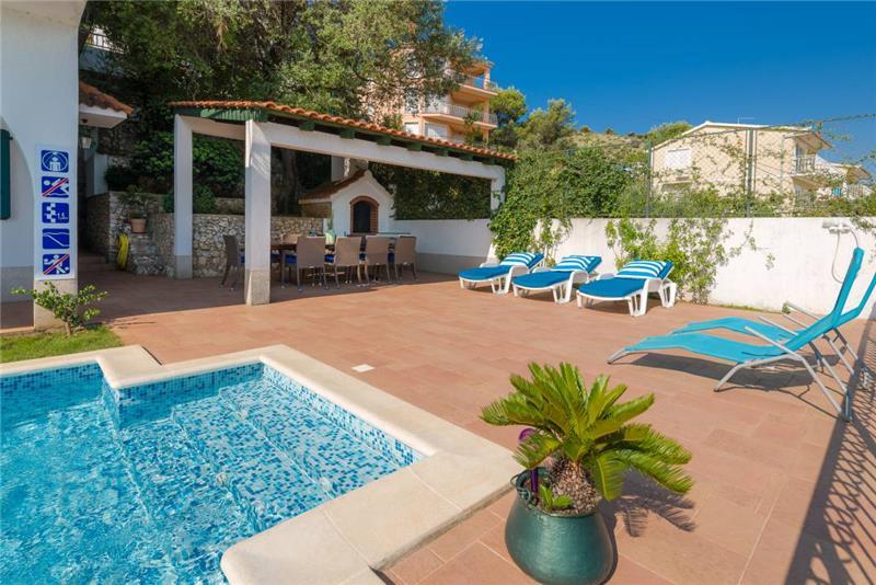 Beachfront villa in Ciovo, photograph 4