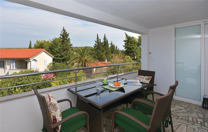 Villa in Stari Grad, photograph 3