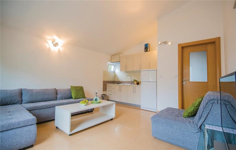 Villa in Stari Grad, photograph 7
