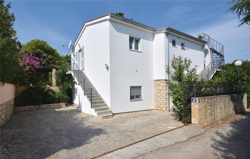 Villa in Stari Grad, photograph 12