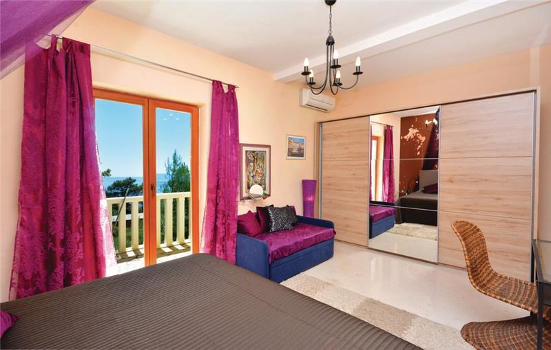2 Bedroom Apartment near Ivan Dolac, Hvar Island,Sleeps 4