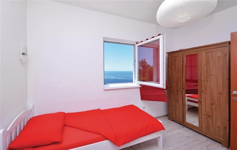 1 Bedroom Apartment near Ivan Dolac, Hvar Island,Sleeps 2-3