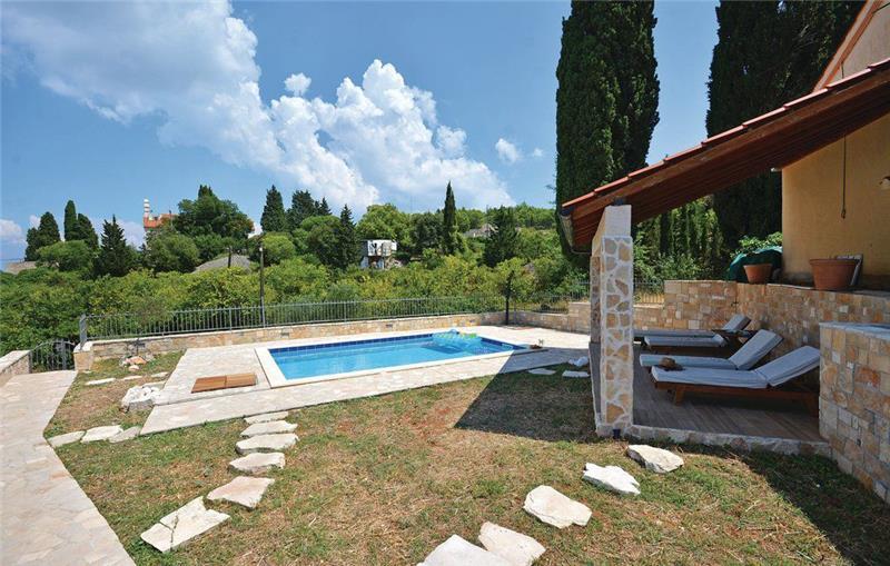 Sea-view villa in Hvar Town, photograph 16