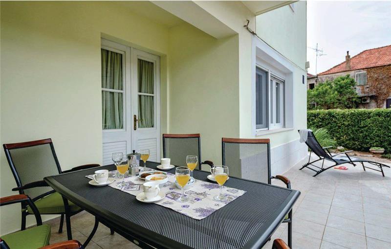 Villa in Jelsa, photograph 24