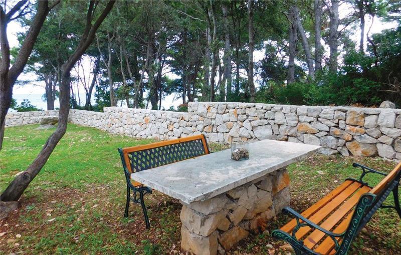 Beachfront villa in Sucuraj, photograph 15