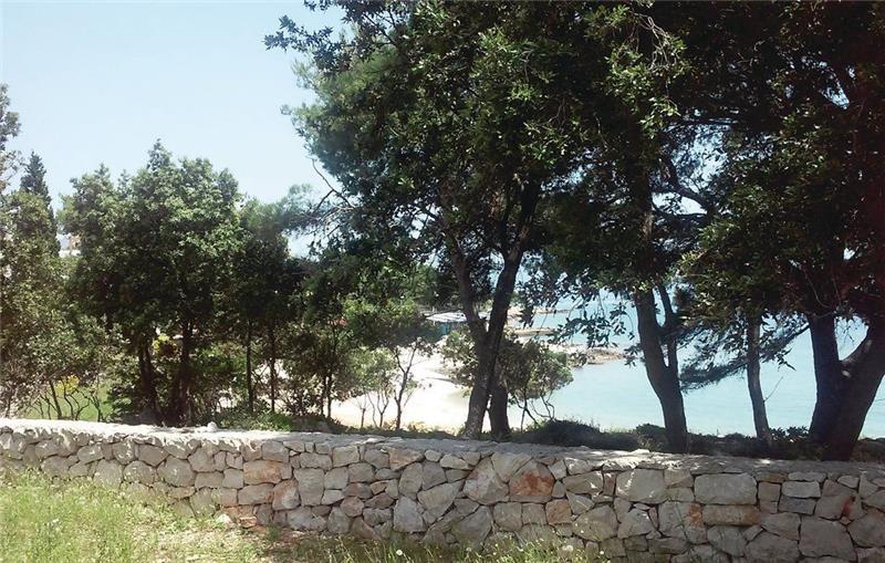 Beachfront villa in Sucuraj, photograph 17