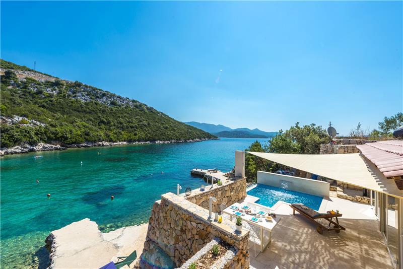 Beachfront villa in Smokvina, photograph 5