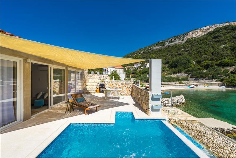 Beachfront villa in Smokvina, photograph 7