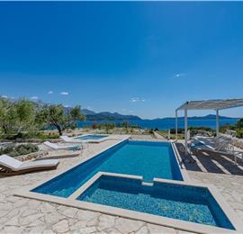 2 Bedroom Seafront Villa with Pool and Secluded Beach, Sleeps 4-5 