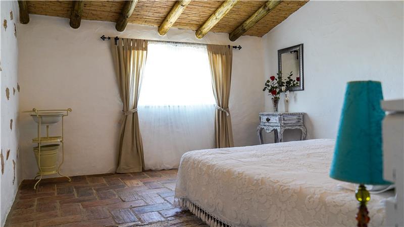 Villa in Santa Barbara de Nexe, photograph 22