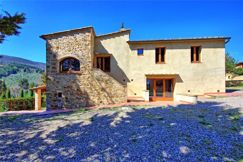 Villa in Tuscany, photograph 1