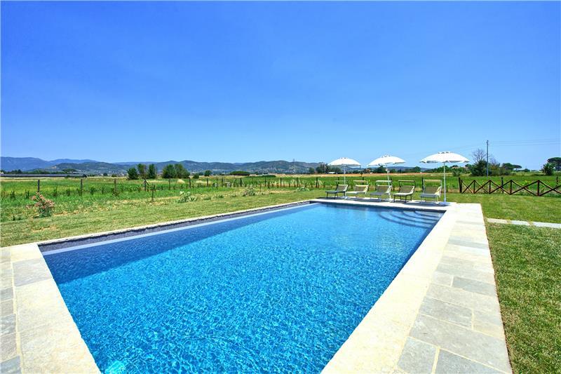 Villa in Tuscany, photograph 2