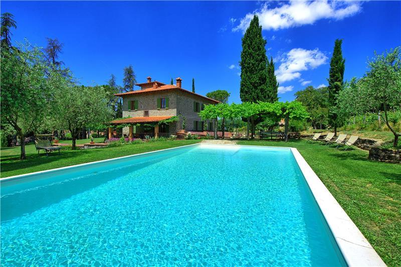 Villa in Tuscany, photograph 1