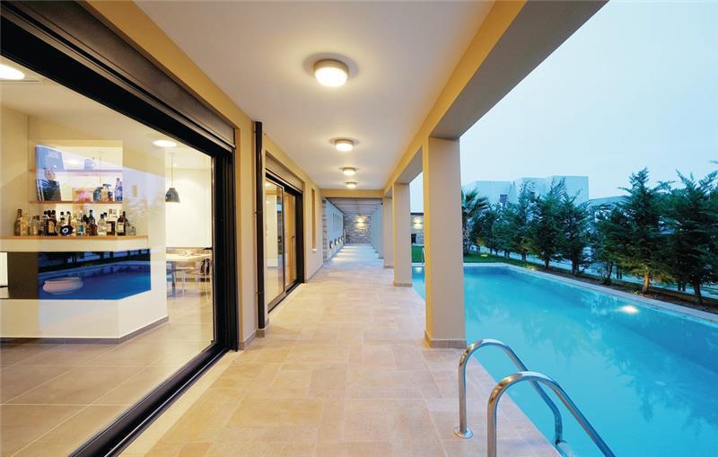 Sea-view villa in Rethymno, photograph 3
