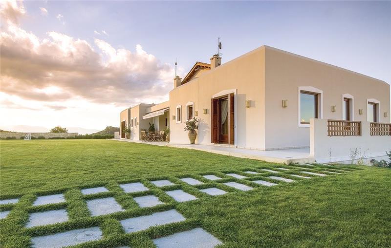 Villa in Heraklion, photograph 3