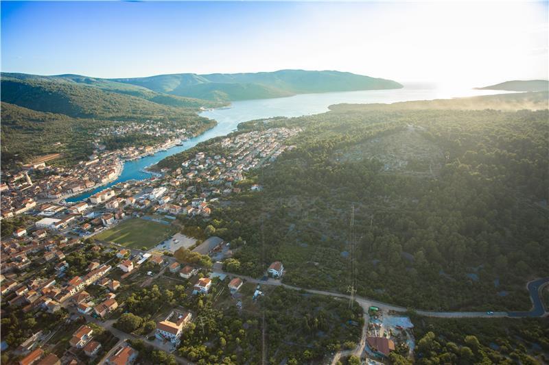 Sea-view villa in Stari Grad (Hvar), photograph 9