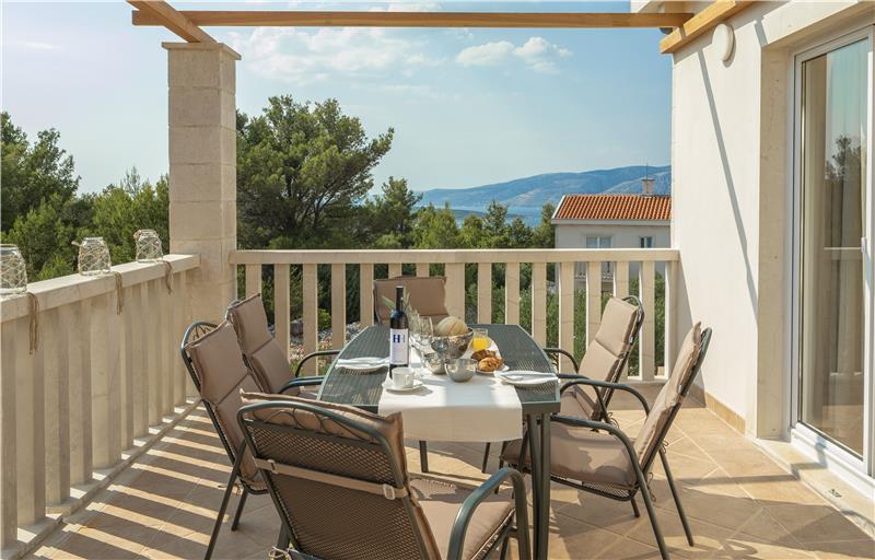 Sea-view villa in Stari Grad (Hvar), photograph 1